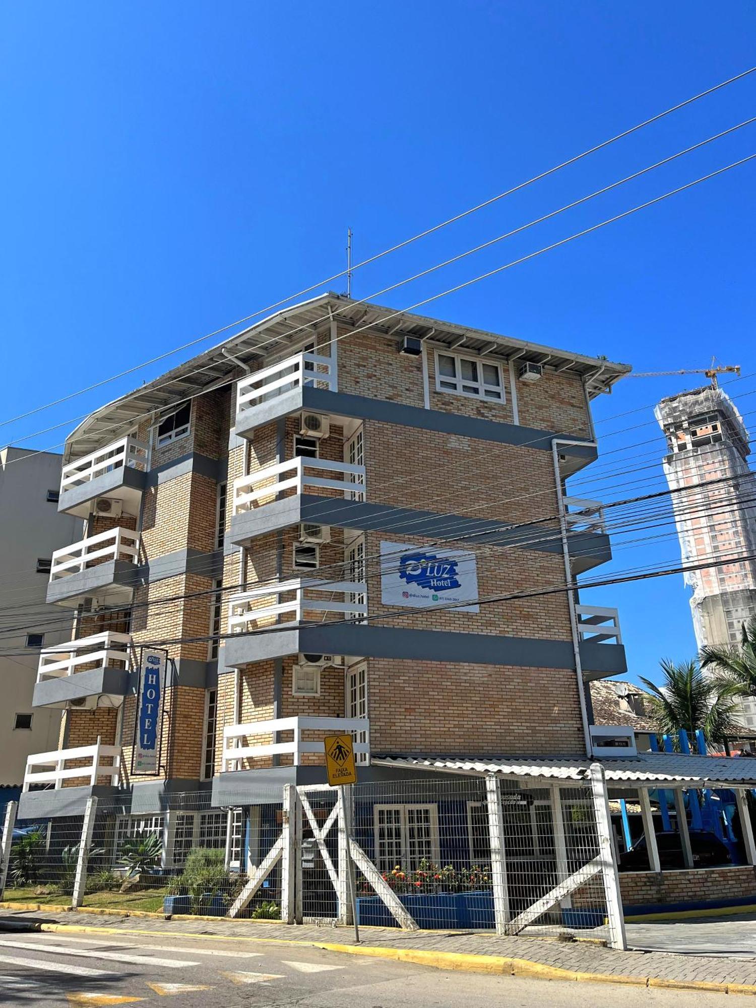 D'luz Hotel 3*